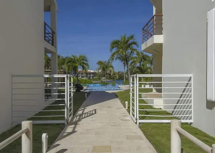 Apartment 2br With Lagoon View In *