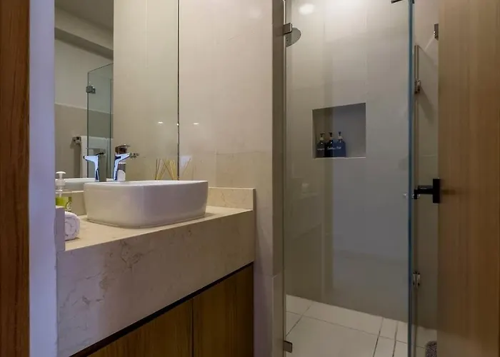 2br With Lagoon View In Apartment